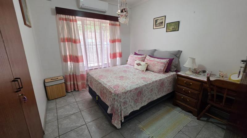 4 Bedroom Property for Sale in Mount Vernon KwaZulu-Natal