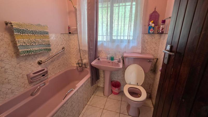4 Bedroom Property for Sale in Mount Vernon KwaZulu-Natal
