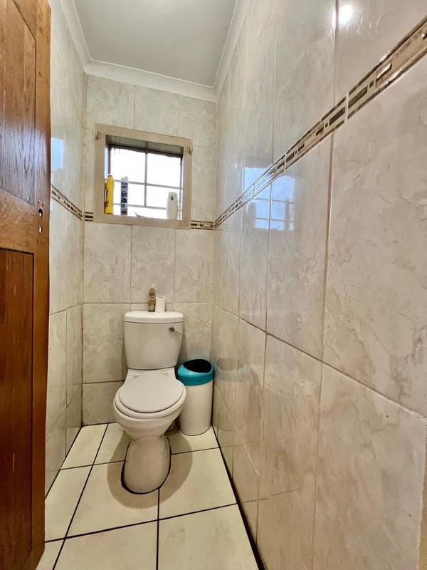 2 Bedroom Property for Sale in Glenwood KwaZulu-Natal