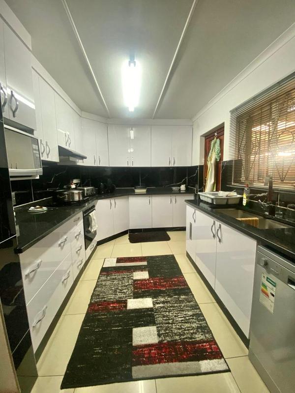 4 Bedroom Property for Sale in Orient Heights KwaZulu-Natal