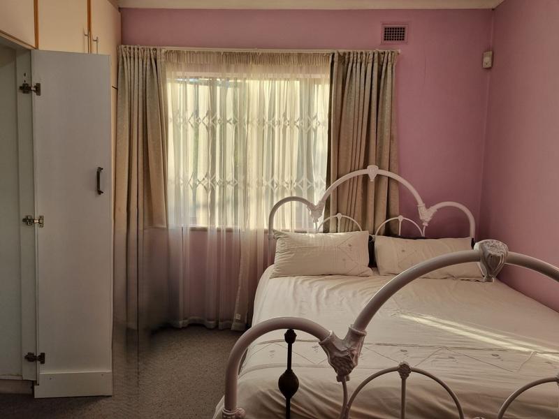 4 Bedroom Property for Sale in Regency Park KwaZulu-Natal