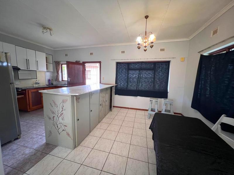 To Let 3 Bedroom Property for Rent in Margate KwaZulu-Natal