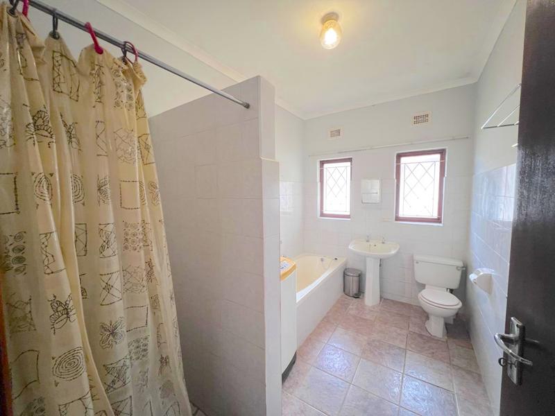 To Let 3 Bedroom Property for Rent in Margate KwaZulu-Natal