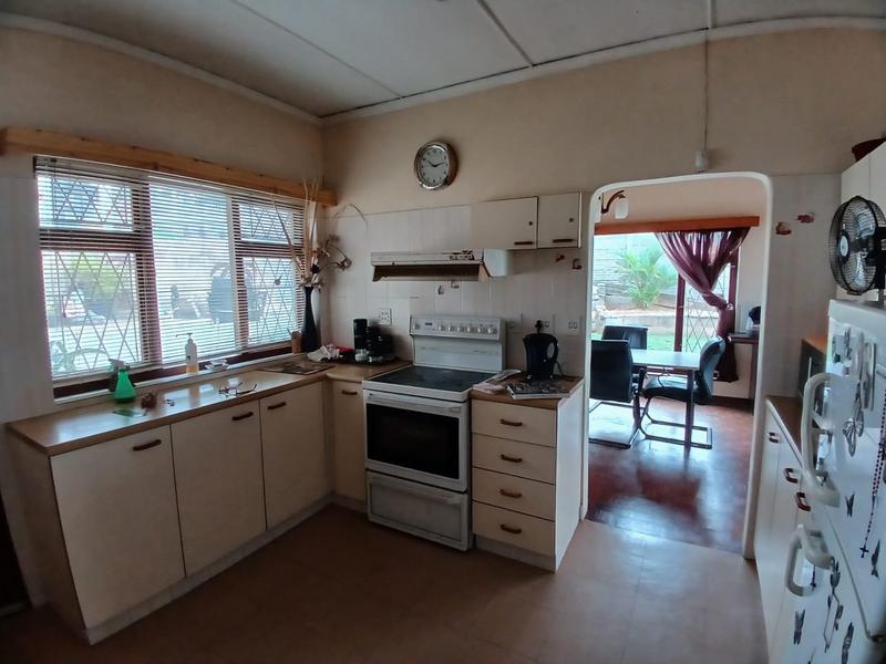 4 Bedroom Property for Sale in Uvongo KwaZulu-Natal