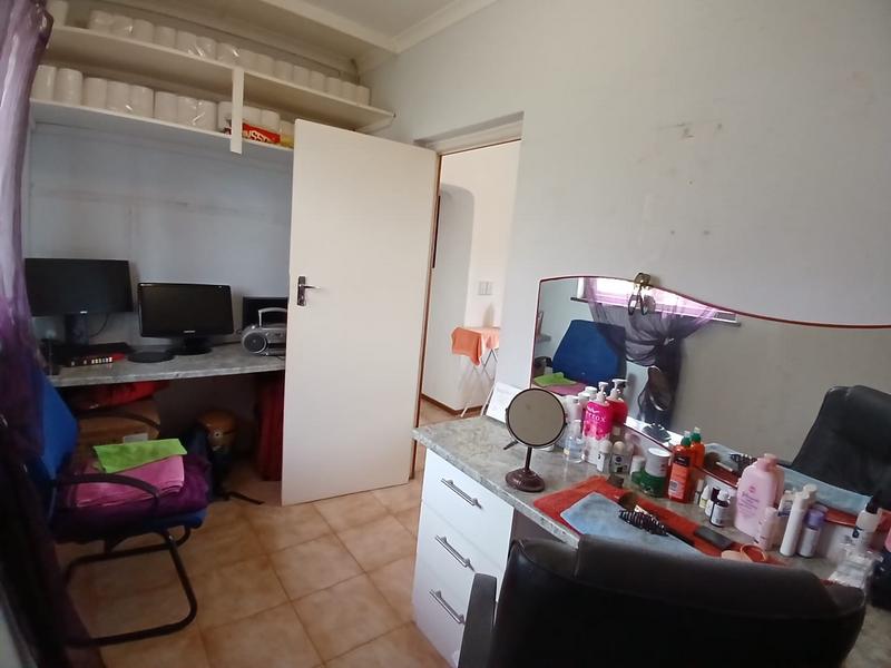 4 Bedroom Property for Sale in Uvongo KwaZulu-Natal