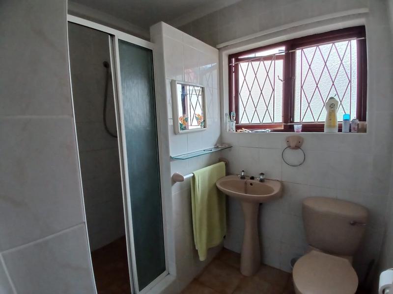 4 Bedroom Property for Sale in Uvongo KwaZulu-Natal