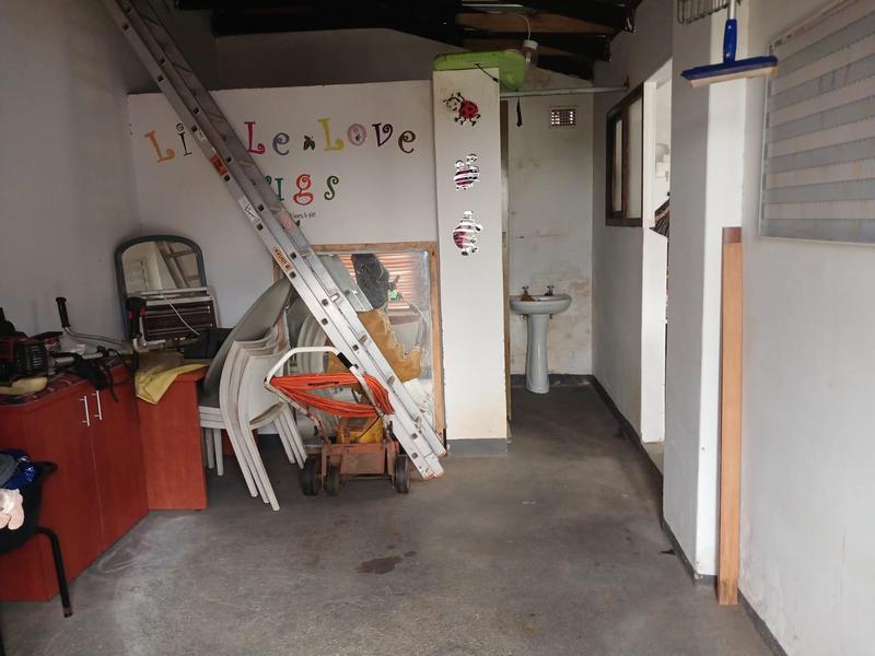 4 Bedroom Property for Sale in Uvongo KwaZulu-Natal