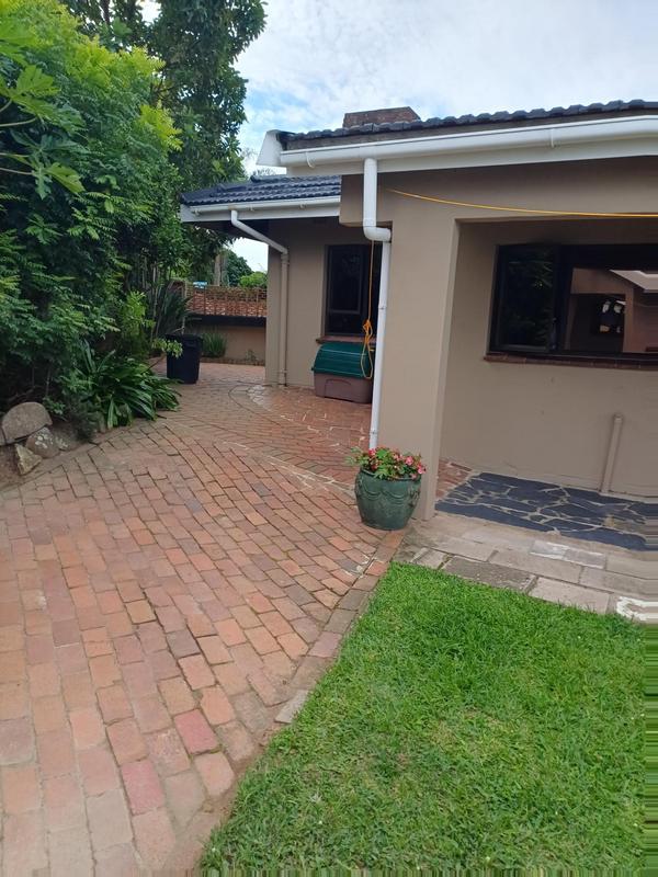 3 Bedroom Property for Sale in Sherwood KwaZulu-Natal