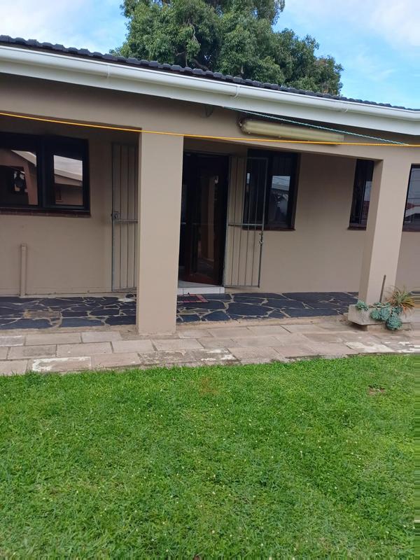3 Bedroom Property for Sale in Sherwood KwaZulu-Natal
