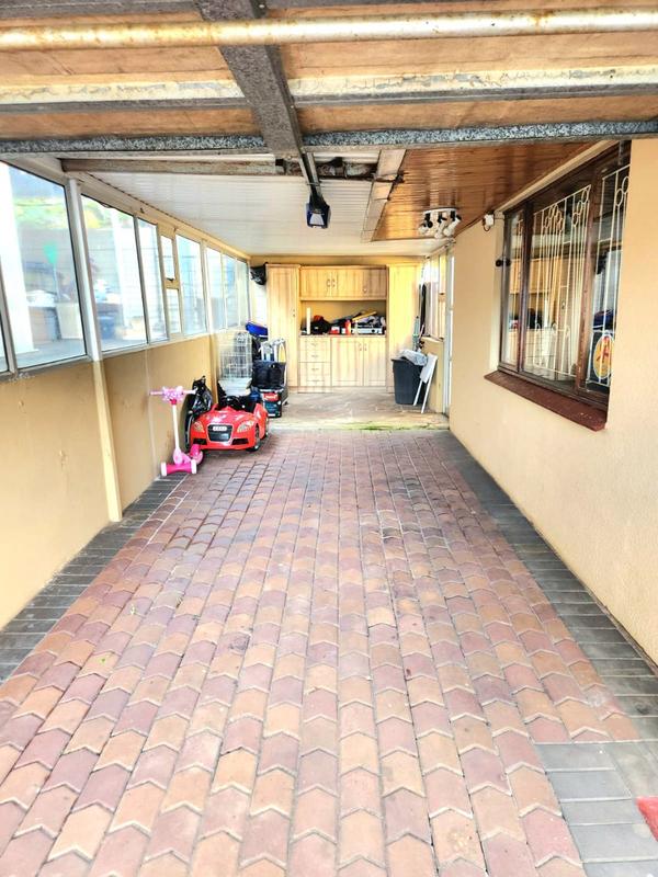 3 Bedroom Property for Sale in Southgate KwaZulu-Natal