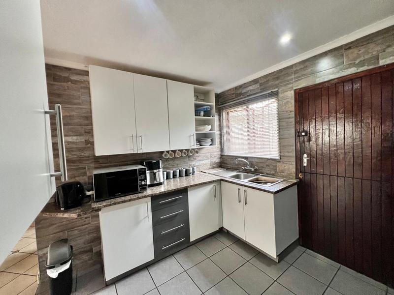 5 Bedroom Property for Sale in Copesville KwaZulu-Natal