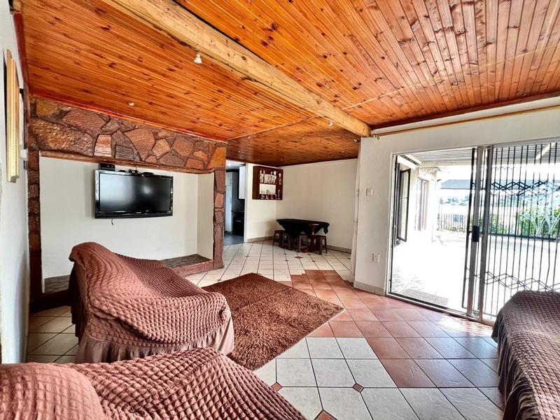 5 Bedroom Property for Sale in Copesville KwaZulu-Natal