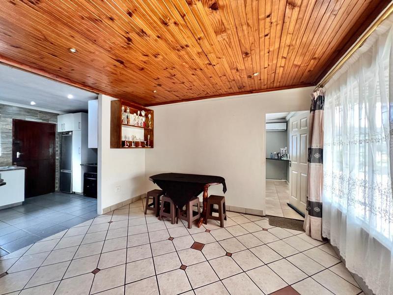 5 Bedroom Property for Sale in Copesville KwaZulu-Natal