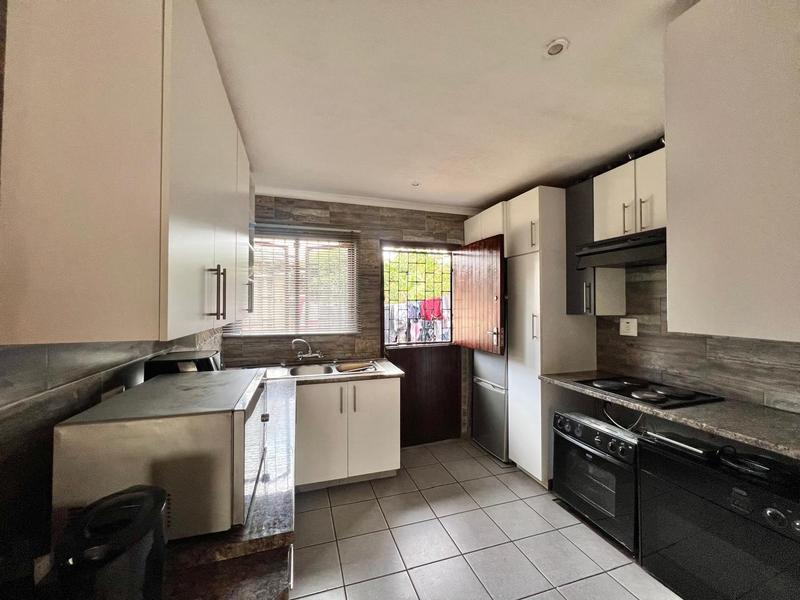 5 Bedroom Property for Sale in Copesville KwaZulu-Natal