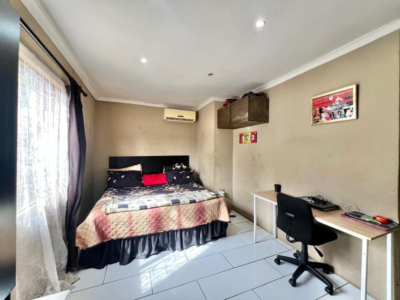 5 Bedroom Property for Sale in Copesville KwaZulu-Natal