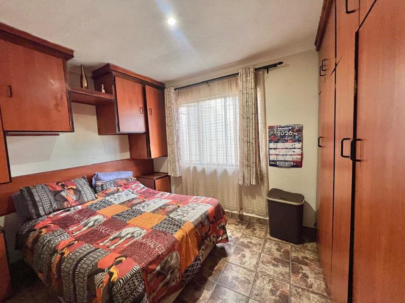 5 Bedroom Property for Sale in Copesville KwaZulu-Natal