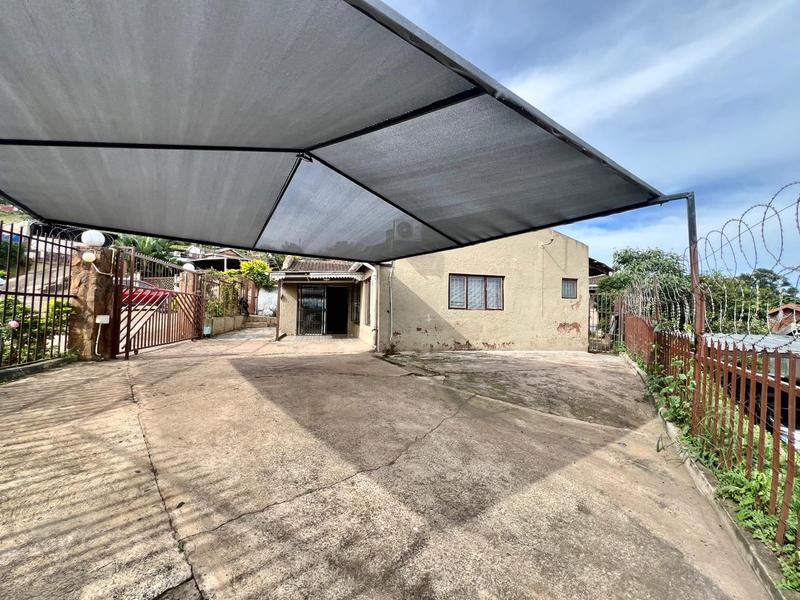 5 Bedroom Property for Sale in Copesville KwaZulu-Natal