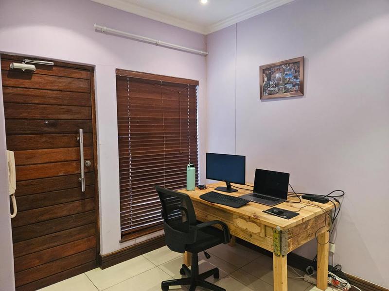 1 Bedroom Property for Sale in Umhlanga Ridge KwaZulu-Natal
