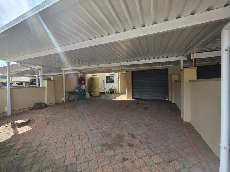 To Let 4 Bedroom Property for Rent in Oaklands KwaZulu-Natal