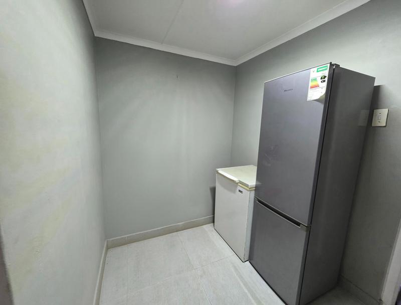 To Let 4 Bedroom Property for Rent in Oaklands KwaZulu-Natal