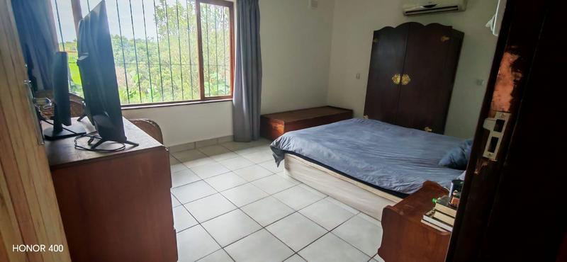 To Let 4 Bedroom Property for Rent in Uvongo KwaZulu-Natal