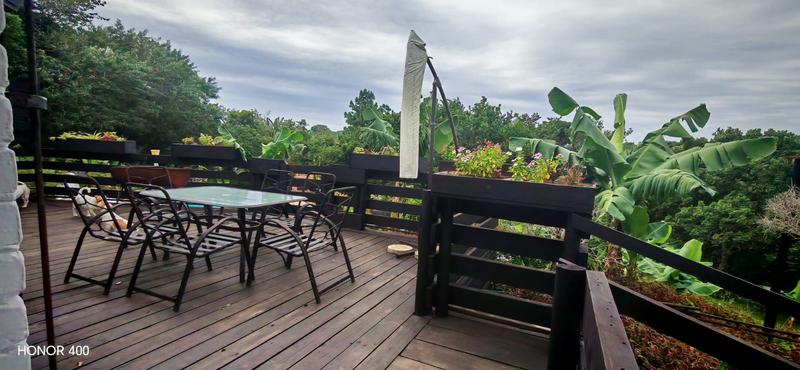 To Let 4 Bedroom Property for Rent in Uvongo KwaZulu-Natal