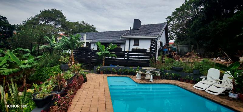 4 Bedroom Property for Sale in Uvongo KwaZulu-Natal
