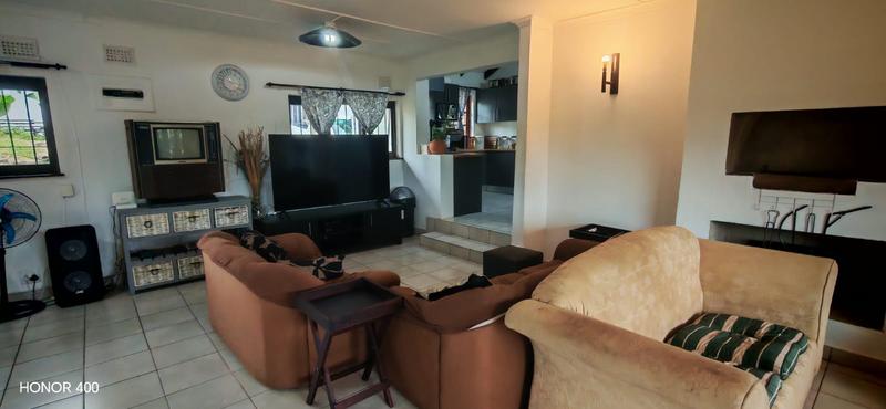 4 Bedroom Property for Sale in Uvongo KwaZulu-Natal
