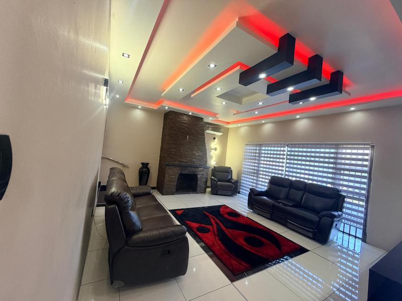 6 Bedroom Property for Sale in Freeland Park KwaZulu-Natal
