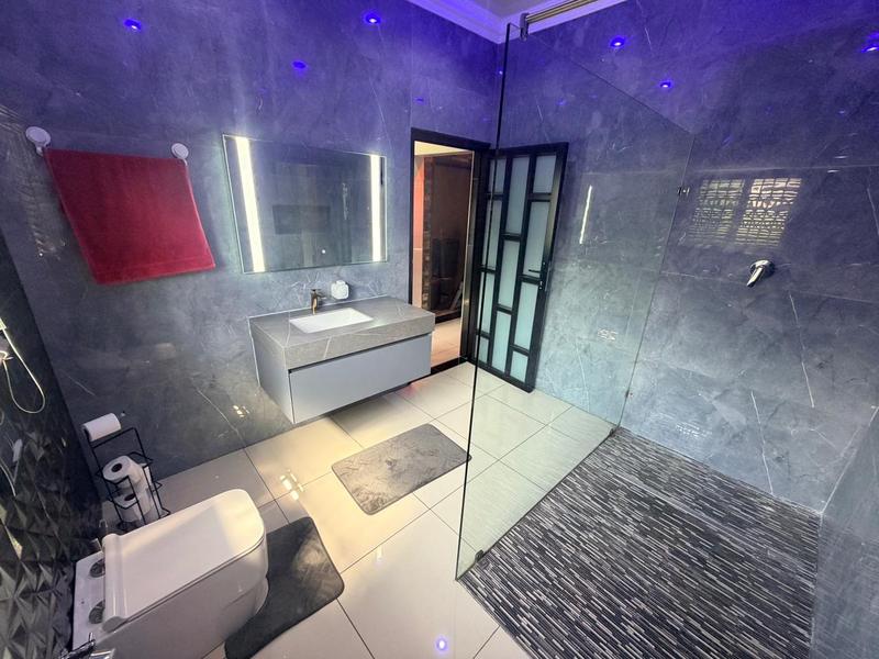 6 Bedroom Property for Sale in Freeland Park KwaZulu-Natal