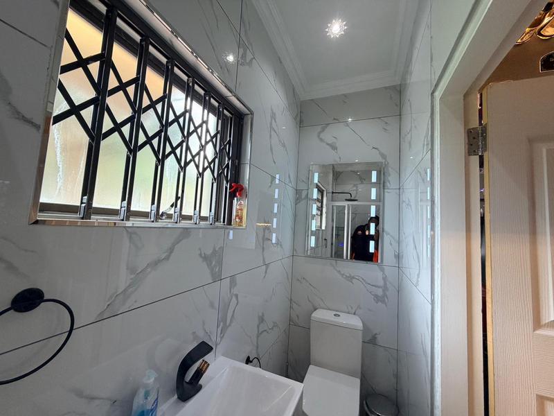 6 Bedroom Property for Sale in Freeland Park KwaZulu-Natal