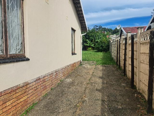 4 Bedroom Property for Sale in Umzinto KwaZulu-Natal