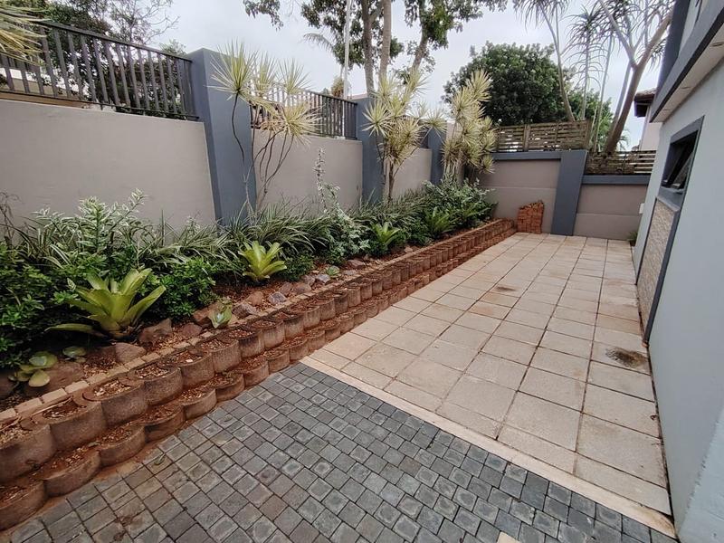 5 Bedroom Property for Sale in Izinga KwaZulu-Natal