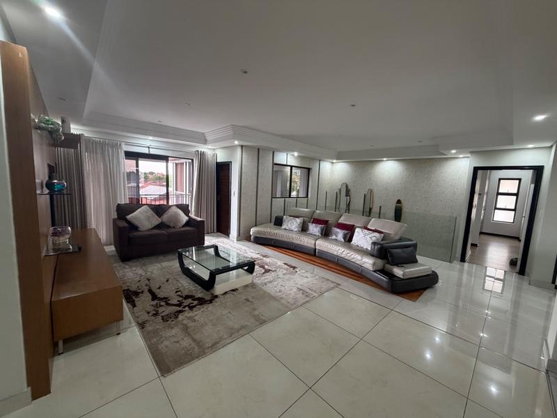 5 Bedroom Property for Sale in Izinga KwaZulu-Natal