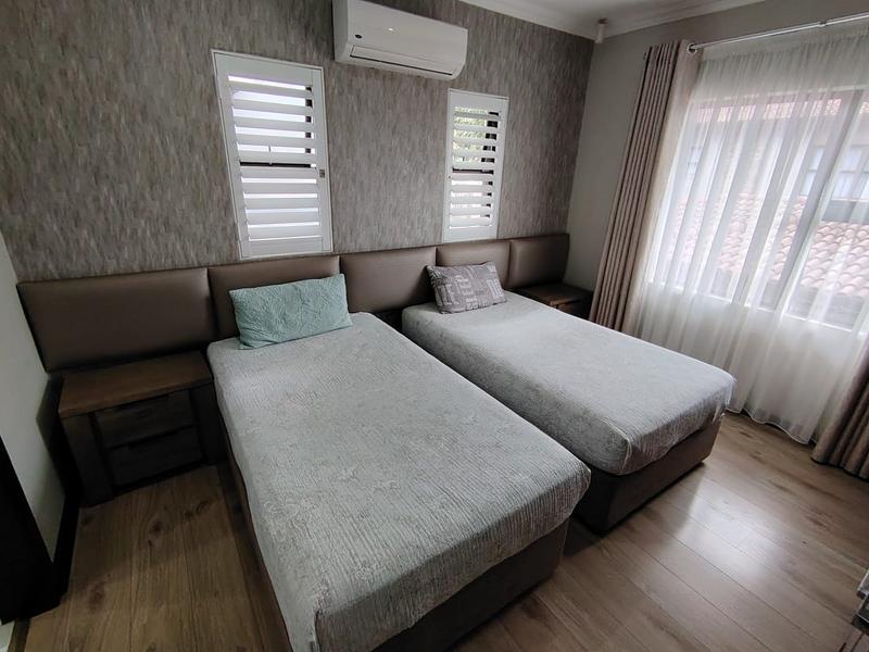 5 Bedroom Property for Sale in Izinga KwaZulu-Natal