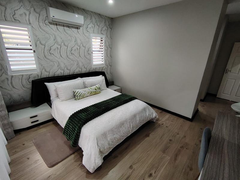 5 Bedroom Property for Sale in Izinga KwaZulu-Natal