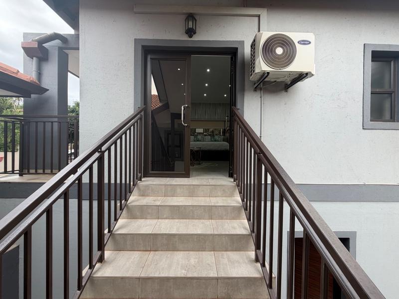 5 Bedroom Property for Sale in Izinga KwaZulu-Natal