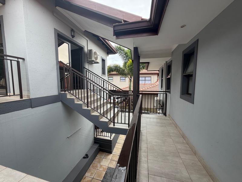 5 Bedroom Property for Sale in Izinga KwaZulu-Natal