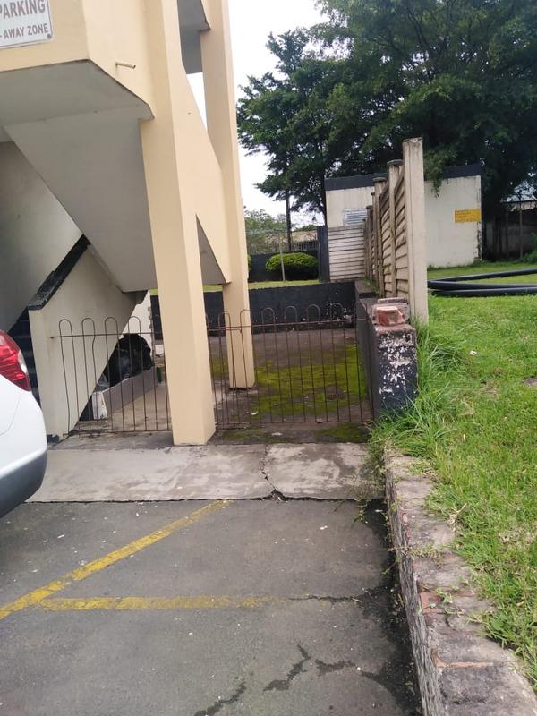To Let 2 Bedroom Property for Rent in Pinetown KwaZulu-Natal