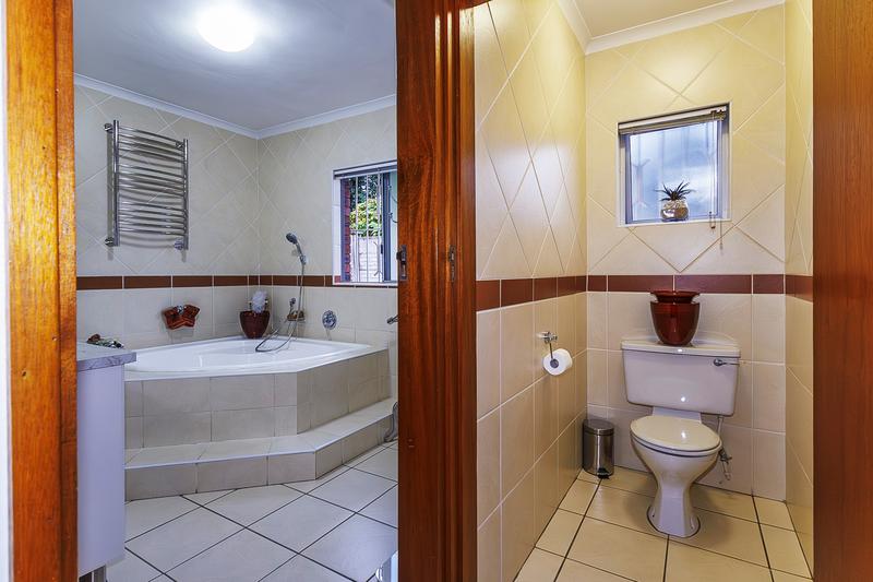 3 Bedroom Property for Sale in Manors KwaZulu-Natal