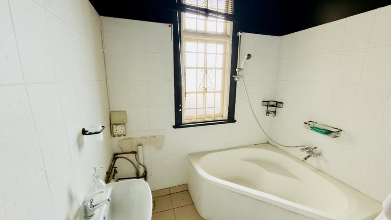 1 Bedroom Property for Sale in Glenwood KwaZulu-Natal