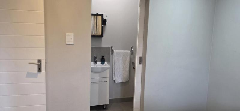 To Let 2 Bedroom Property for Rent in Durban North KwaZulu-Natal
