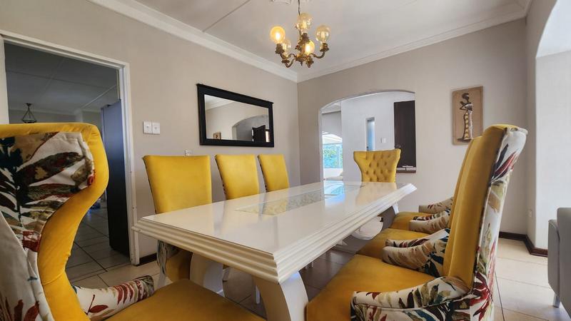 4 Bedroom Property for Sale in Winston Park KwaZulu-Natal