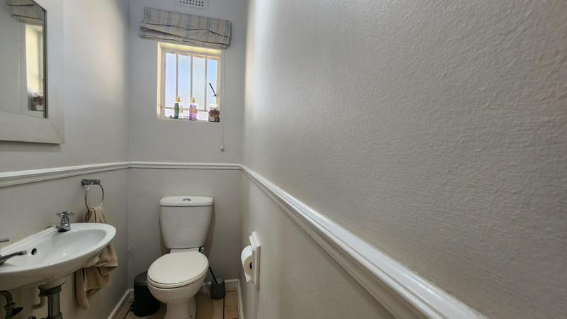 4 Bedroom Property for Sale in Winston Park KwaZulu-Natal