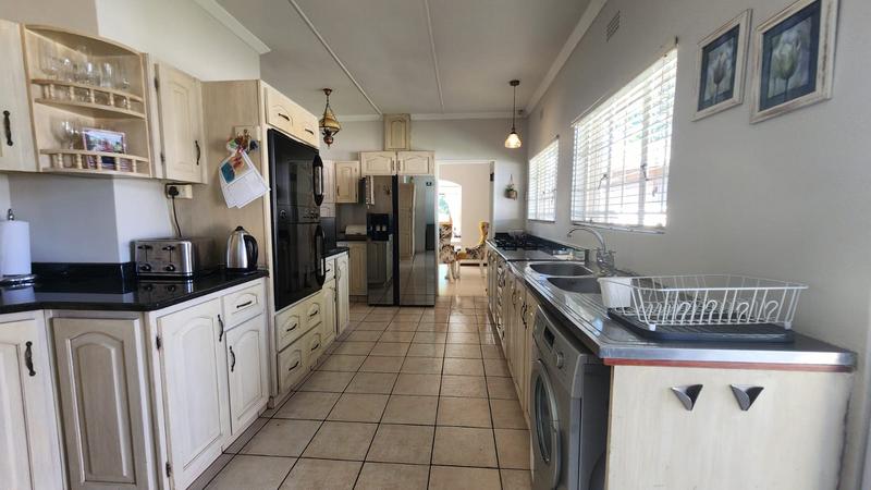 4 Bedroom Property for Sale in Winston Park KwaZulu-Natal