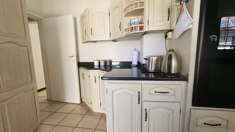 4 Bedroom Property for Sale in Winston Park KwaZulu-Natal