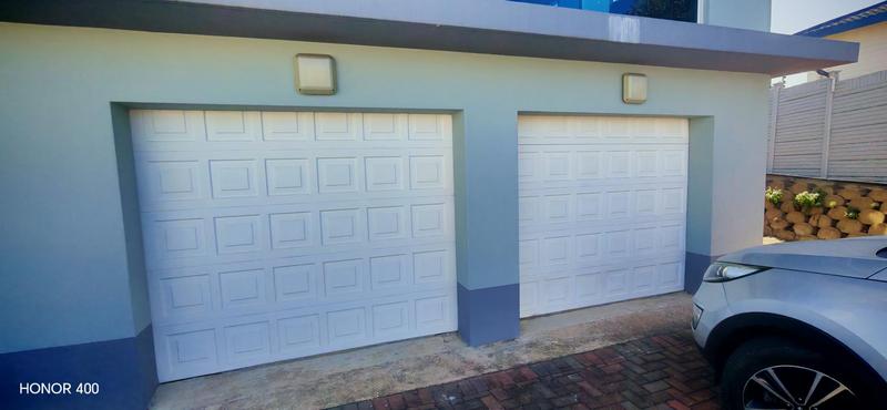 4 Bedroom Property for Sale in Manaba Beach KwaZulu-Natal