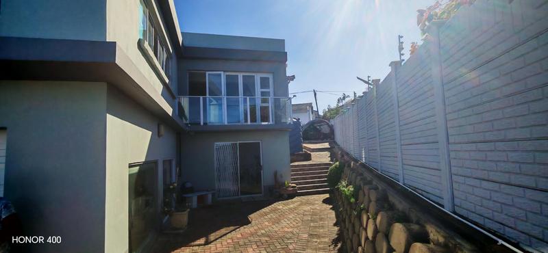 4 Bedroom Property for Sale in Manaba Beach KwaZulu-Natal