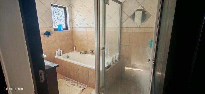 4 Bedroom Property for Sale in Manaba Beach KwaZulu-Natal