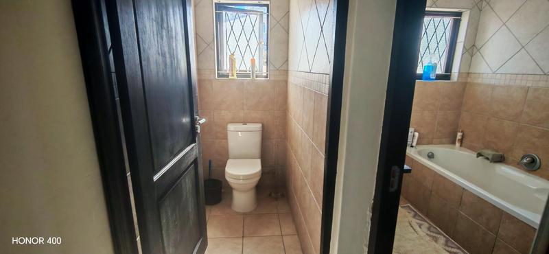4 Bedroom Property for Sale in Manaba Beach KwaZulu-Natal